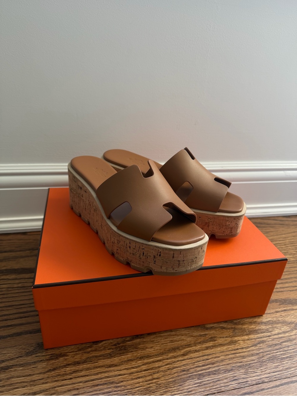 Hermes Eze 30 Sandal Size 38 - worn once in original packaging